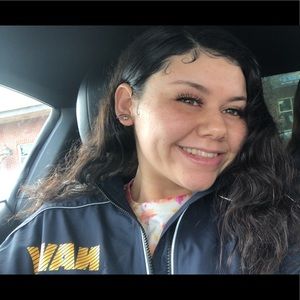 Meet your Posher, Cydney